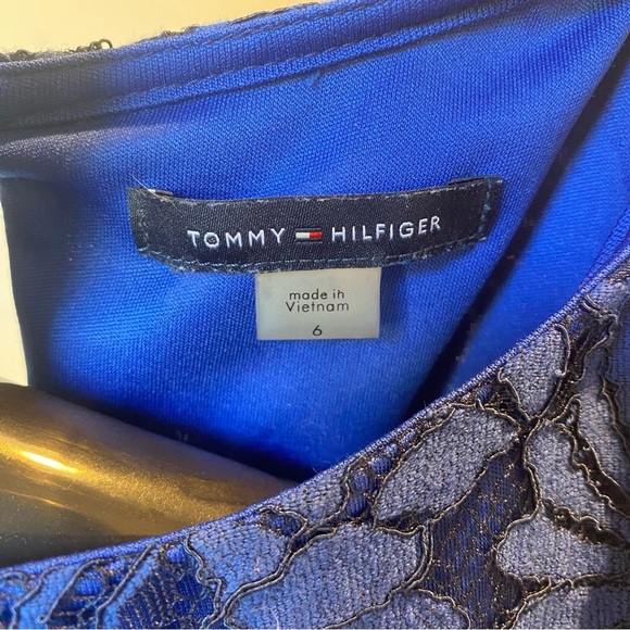 Tommy Hilfiger Elegant Blue Floral Lace Dress - Picture 3 of 5